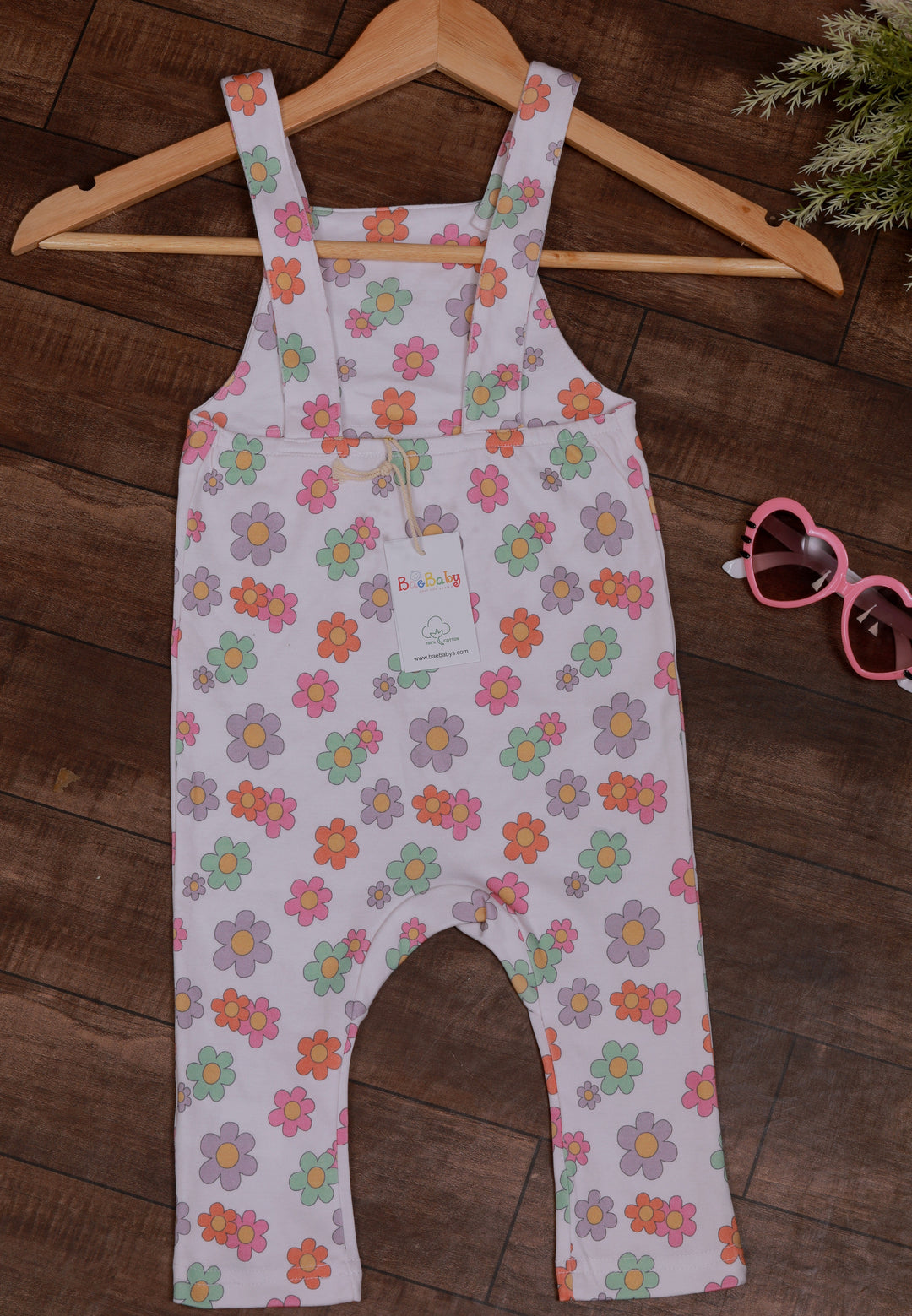 DUNGAREE